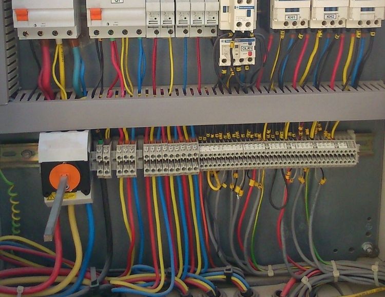 Fabrika Elektrik Tesisatı